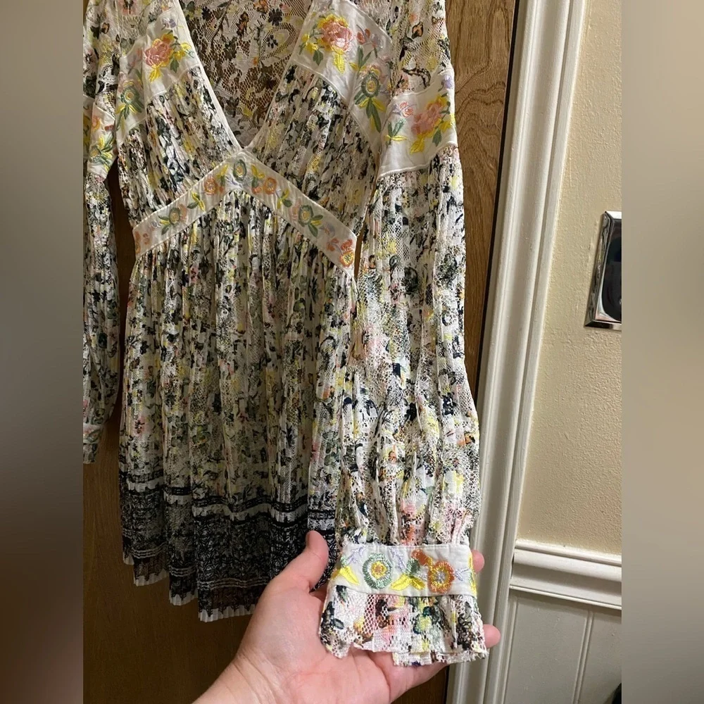 FREE PEOPLE Cherry Blossom Mini Dress in Ivory Multicolor Embroidered Mesh Sz 0